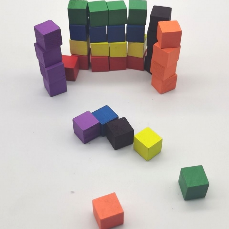 100 Pz/lotto 10mm Cubi di Legn - Board Game Impostor recensione e prezzo