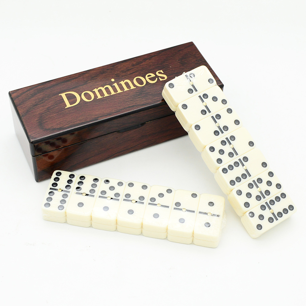 Set di 28 Pezzi di Domino in R - Board Game Family recensione e prezzo